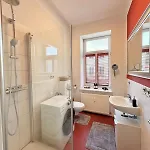 Liva Zentrum - 4 Mit Kueche Und Wlan - Naehe Hauptbahnhof - Ideal Fuer Familien & Monteure Apartment