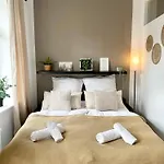 Liva Zentrum - 4 Mit Kueche Und Wlan - Naehe Hauptbahnhof - Ideal Fuer Familien & Monteure * Schwerin (Mecklenburg-Vorpommern)