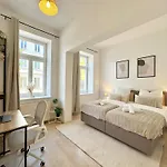 Apartment Liva Zentrum - 4 Mit Kueche Und Wlan - Naehe Hauptbahnhof - Ideal Fuer Familien & Monteure Schwerin (Mecklenburg-Vorpommern)