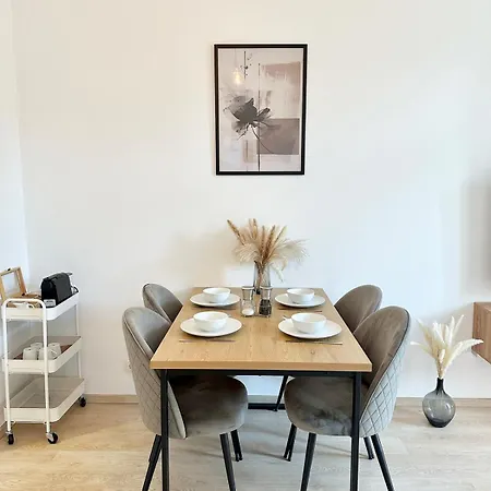 Liva Zentrum - 4 Mit Kueche Und Wlan - Naehe Hauptbahnhof - Ideal Fuer Familien & Monteure Apartamento