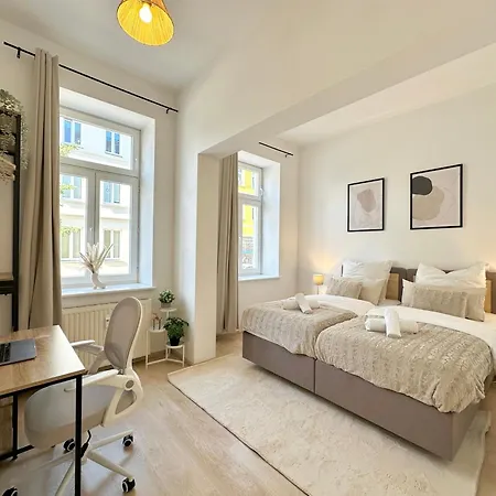 Apartment Liva Zentrum - 4 Mit Kueche Und Wlan - Naehe Hauptbahnhof - Ideal Fuer Familien & Monteure Schwerin (Mecklenburg-Vorpommern)