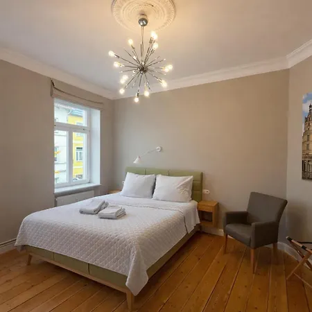 Appartement Liva Zentrum - 4 Mit Kueche Und Wlan - Naehe Hauptbahnhof - Ideal Fuer Familien & Monteure
