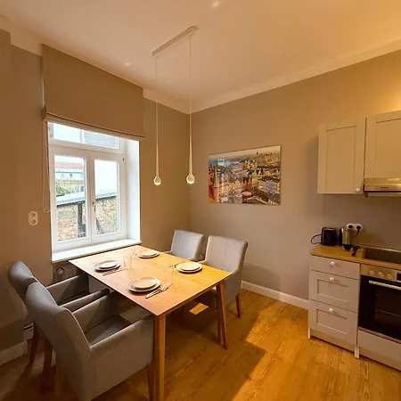 Gemütliches Im Zentrum - Nähe Bahnhof - Wlan - Smart-tv *