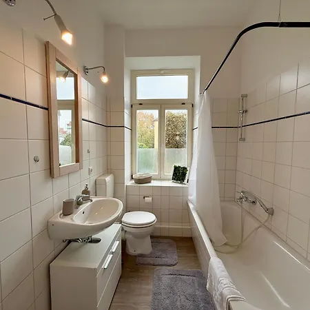 Gemütliches Im Zentrum - Nähe Bahnhof - Wlan - Smart-tv Apartment