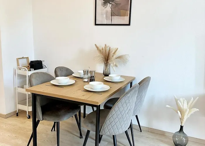 Liva Zentrum - 4 Mit Kueche Und Wlan - Naehe Hauptbahnhof - Ideal Fuer Familien & Monteure