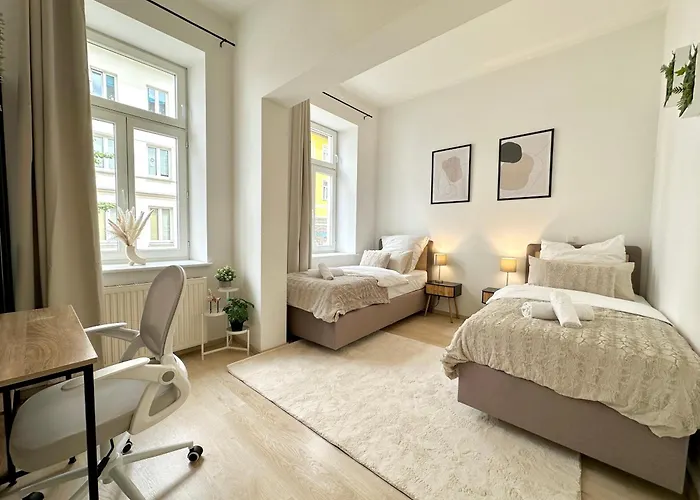 Liva Zentrum - 4 Mit Kueche Und Wlan - Naehe Hauptbahnhof - Ideal Fuer Familien & Monteure * Schwerin (Mecklenburg-Vorpommern)