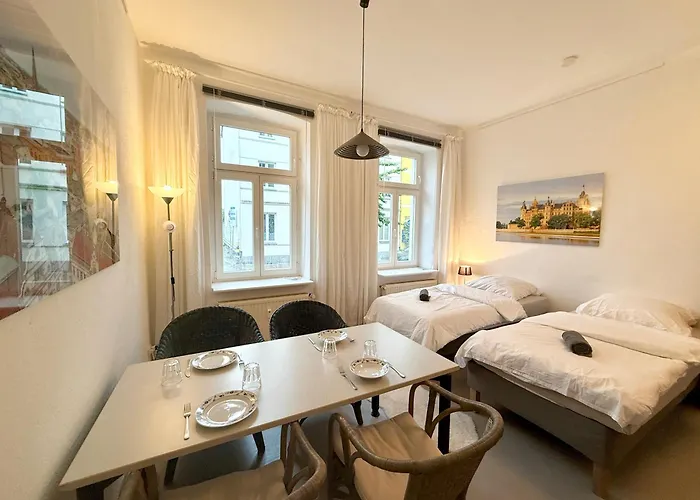 Liva Zentrum - 4 Mit Kueche Und Wlan - Naehe Hauptbahnhof - Ideal Fuer Familien & Monteure Daire *