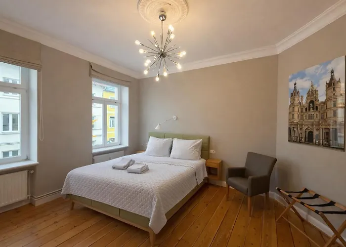 Daire Liva Zentrum - 4 Mit Kueche Und Wlan - Naehe Hauptbahnhof - Ideal Fuer Familien & Monteure