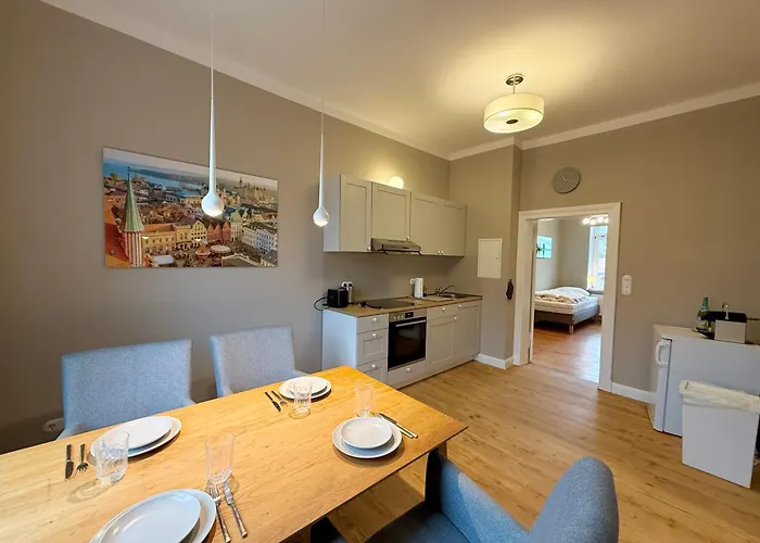 Liva Zentrum - 4 Mit Kueche Und Wlan - Naehe Hauptbahnhof - Ideal Fuer Familien & Monteure Daire *