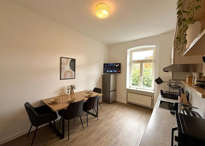 Liva Zentrum - 4 Mit Kueche Und Wlan - Naehe Hauptbahnhof - Ideal Fuer Familien & Monteure Daire *